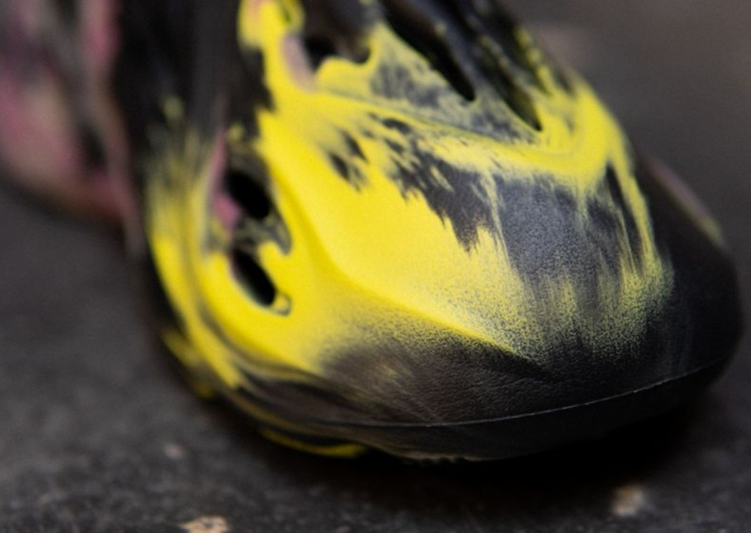 The adidas Yeezy Foam RNNR MX Carbon Releases On Yeezy Day Sneaker News